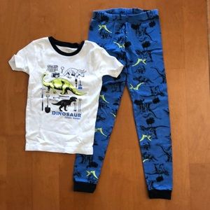 Carter’s Dinosaur Fossil Expert Short Sleeved Pajama set size 7